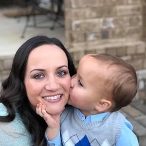 Meet your Posher, Jennifer